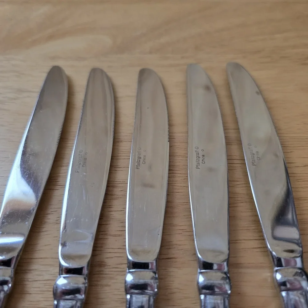 Pfaltzgraff Allure Stainless Dinner‎ Knives 9.5